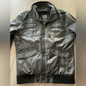 Men’s nylon jacket by Jack Jones.